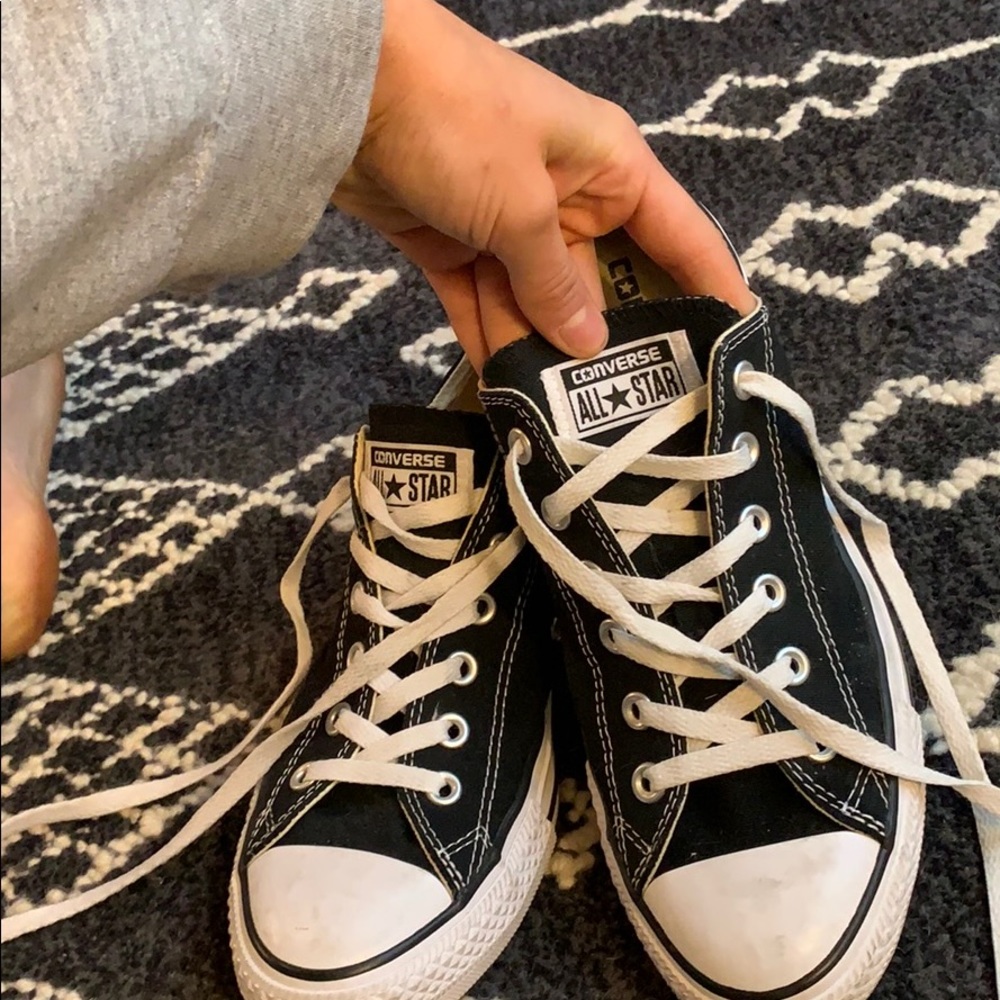 Low top black converse